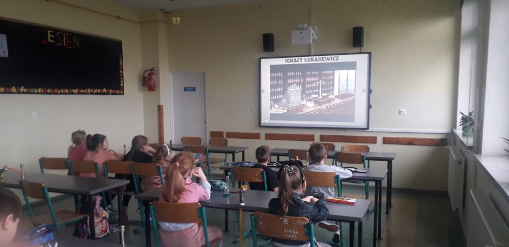 Światło z apteki. Historia Ignacego Łukasiewicza
