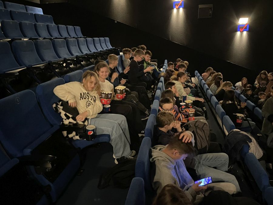 Wyjazd mikołajkowy do kina Helios w Nowym Sączu