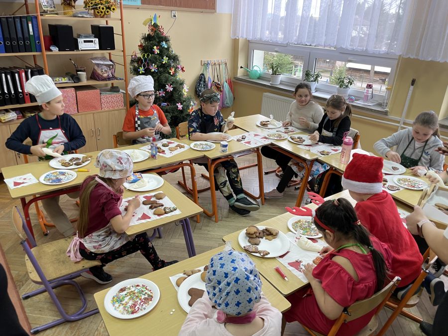 Najsłodsza świąteczna tradycja – pieczenie i dekorowanie pierniczków
